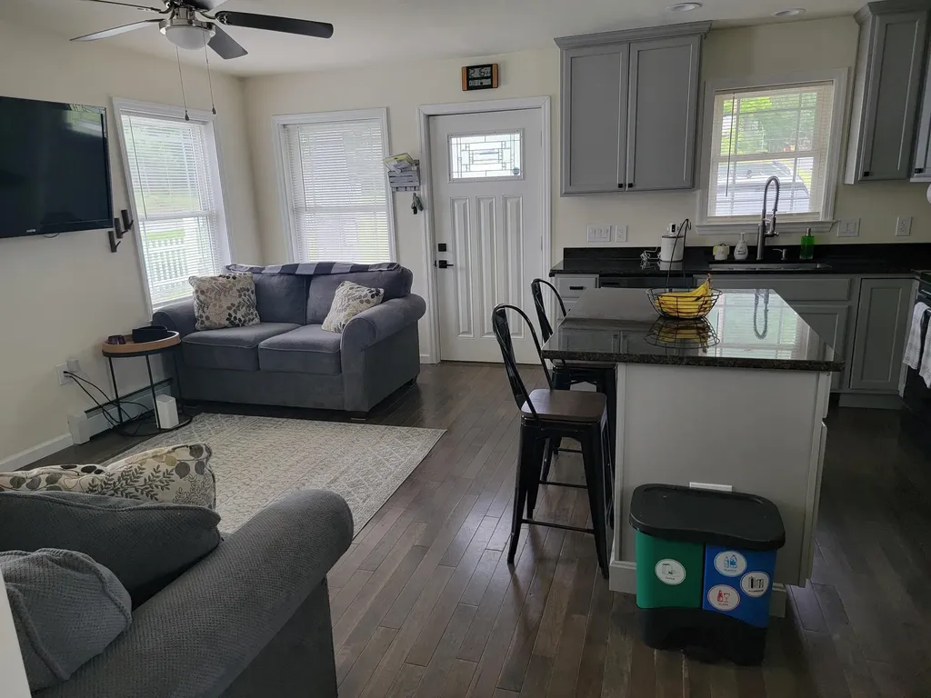 42.5 Hillside Avenue Derry NH 03038