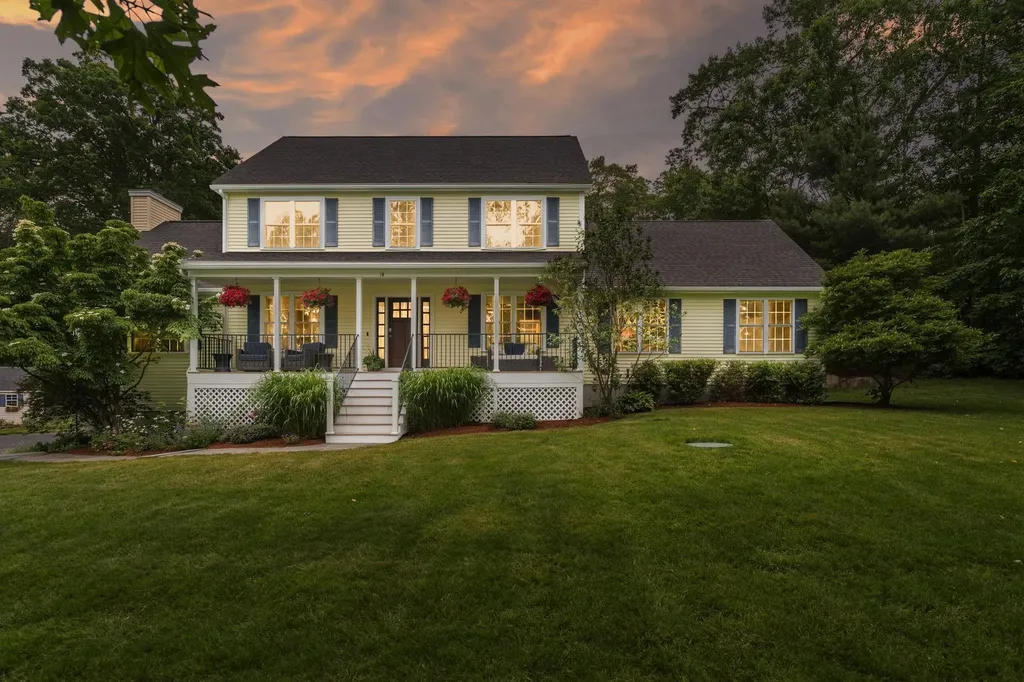 36 Goodhue Road Derry NH 03038