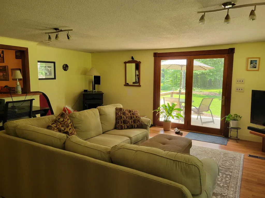 49 Tabor Circle Albany NH 03818
