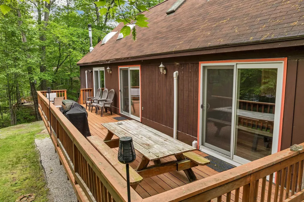 262 Beechnut Drive Conway NH 03860