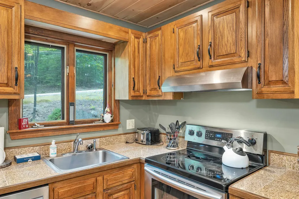 262 Beechnut Drive Conway NH 03860