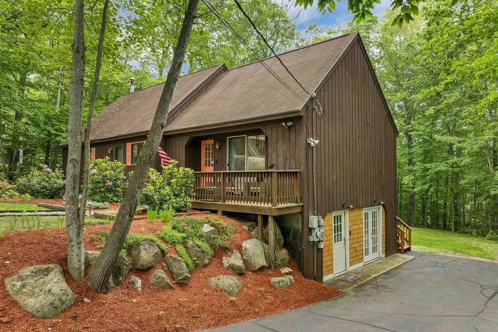 262 Beechnut Drive Conway NH 03860