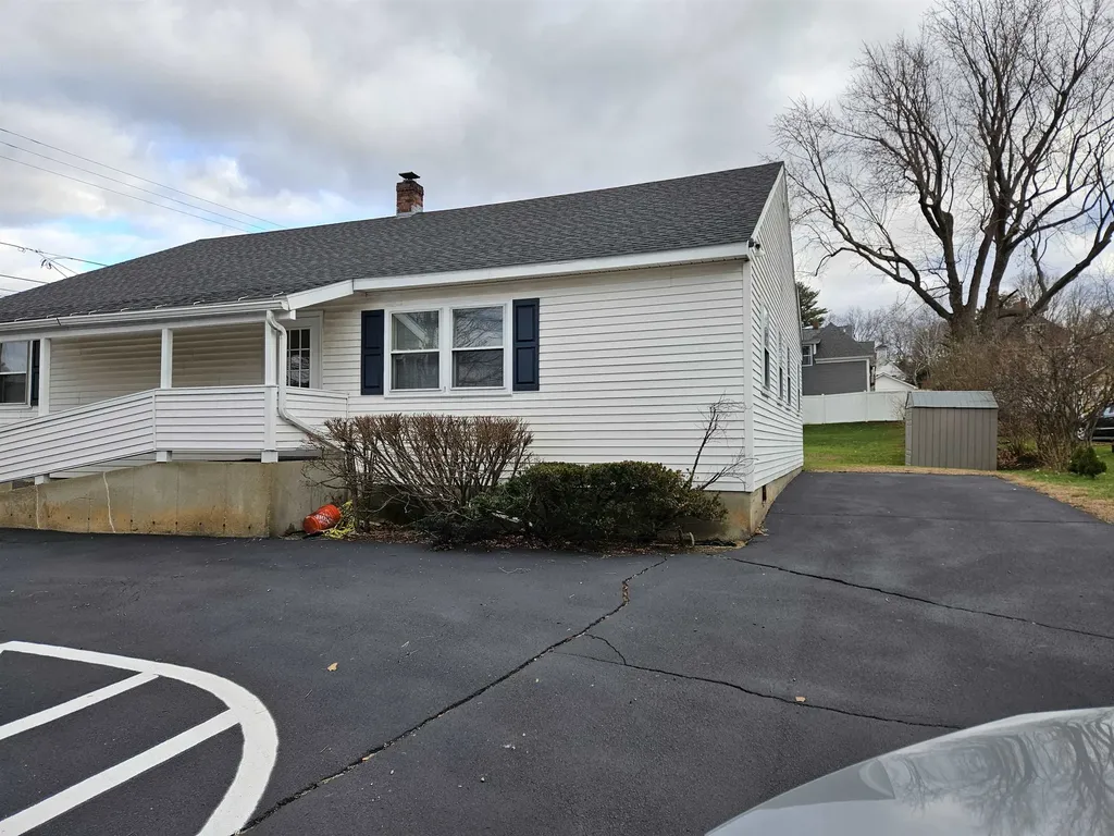 49 Birch Street Derry NH 03038