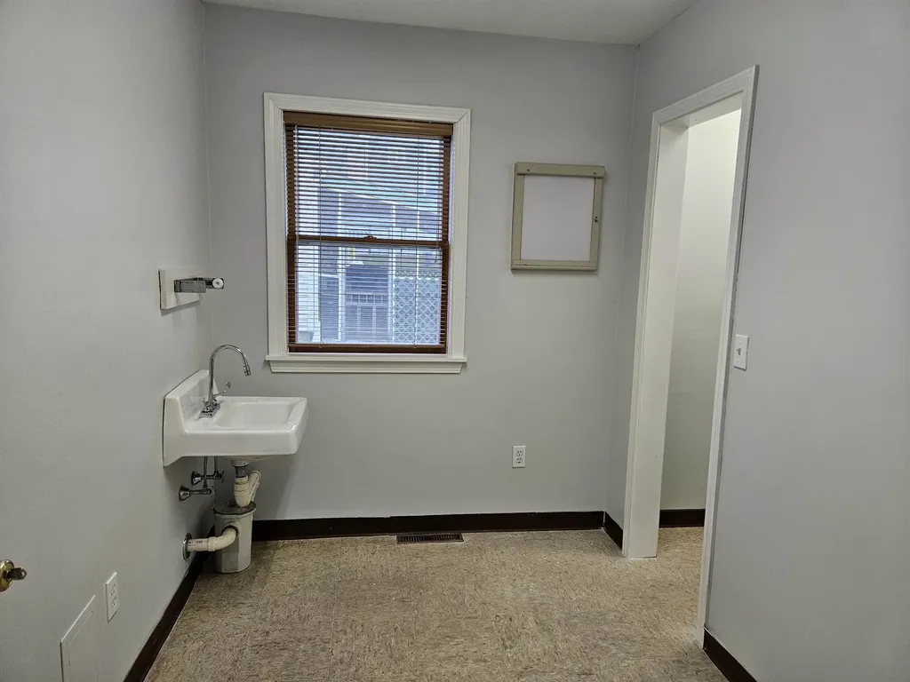 49 Birch Street Derry NH 03038