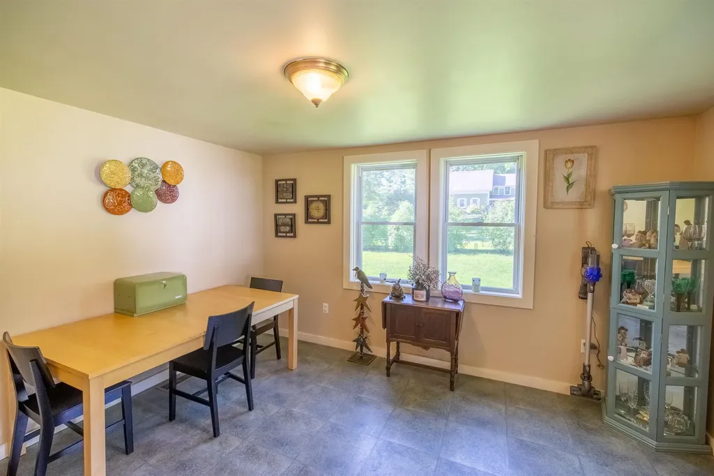 83 Tamworth Road Tamworth NH 03886