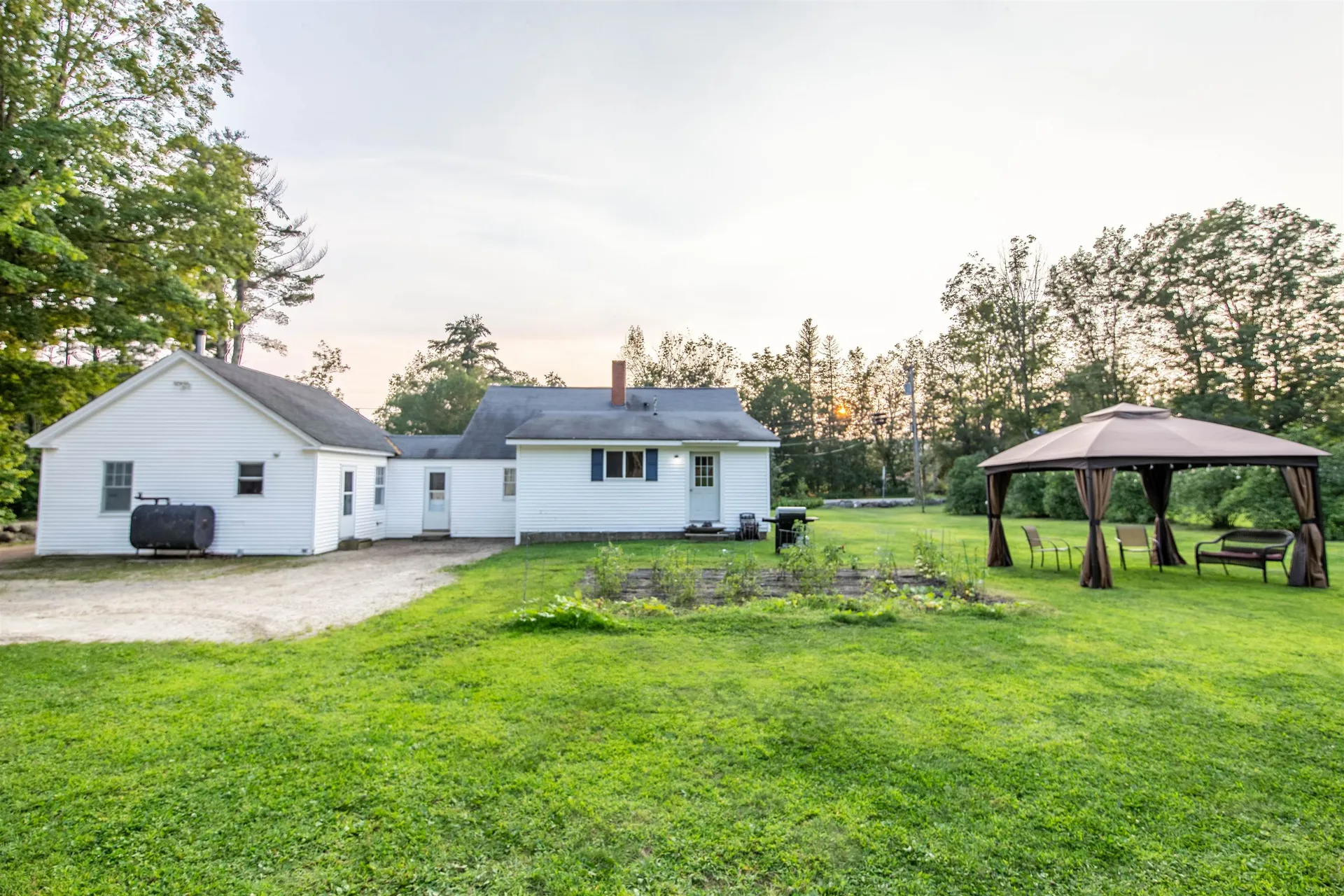 83 Tamworth Road Tamworth NH 03886