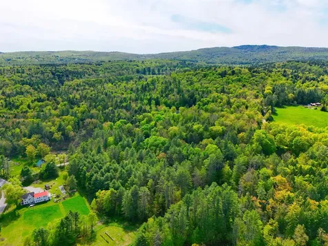 14 Brickyard Road Dover VT 05341