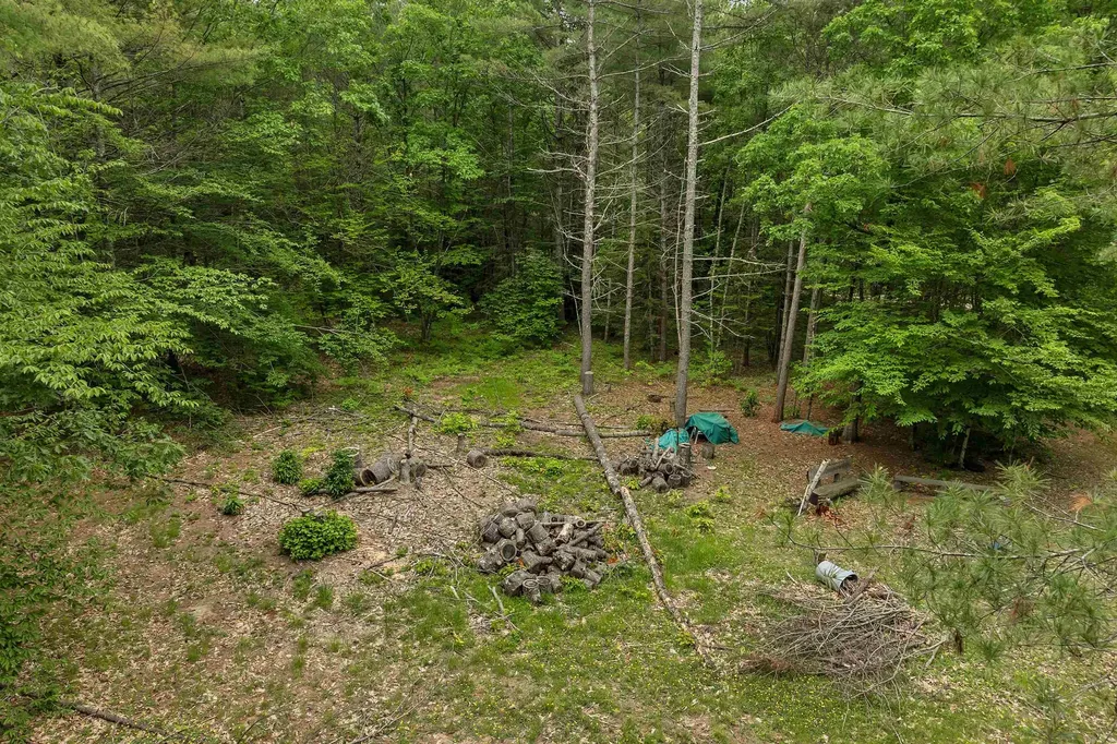 111 Green Mountain Road Effingham NH 03882