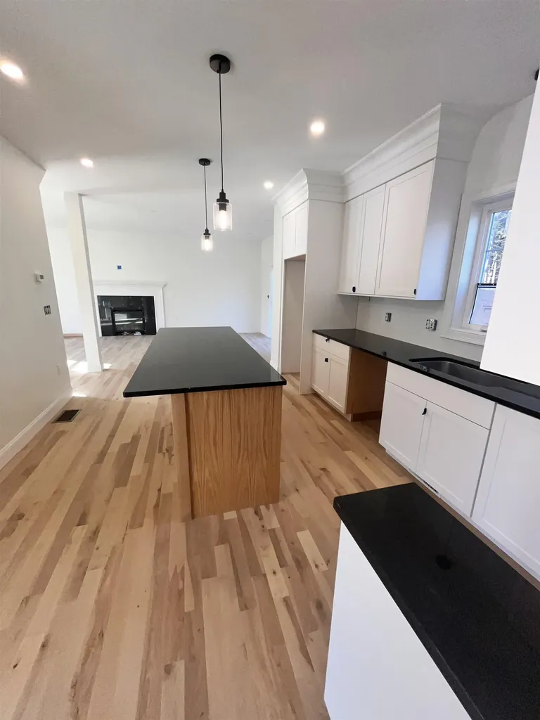 31 Blaisdell Court Raymond NH 03077