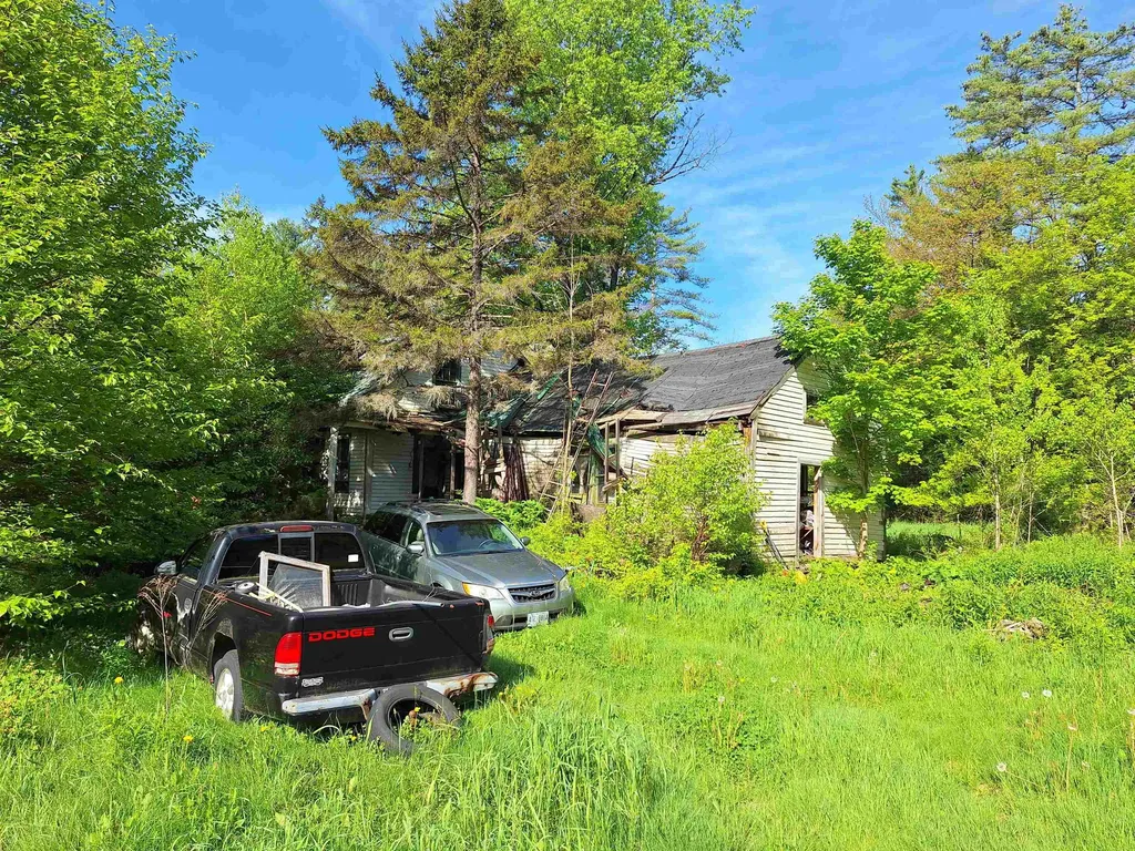 407 River Road Acworth NH 03601