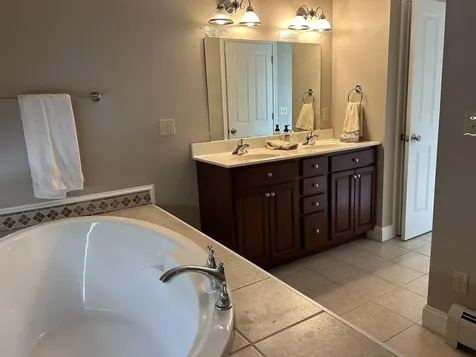 142 Eagle Shore Road Moultonborough NH 03254