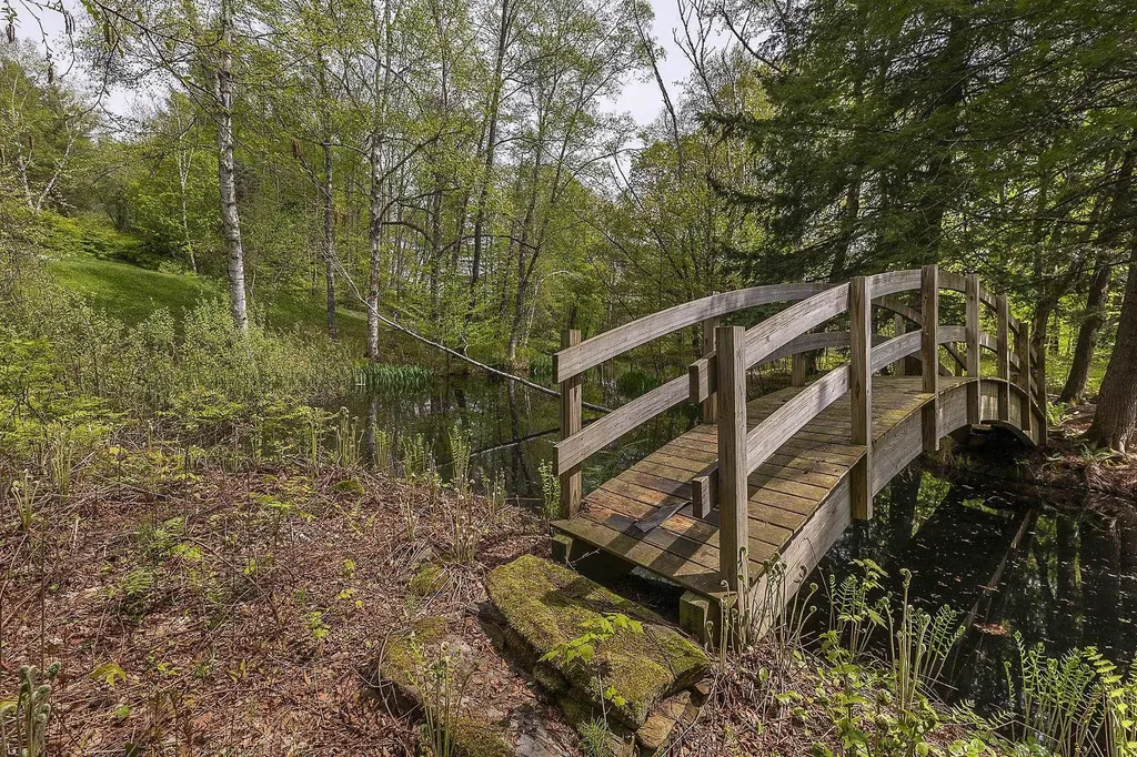 3361 County Road Windsor VT 05089