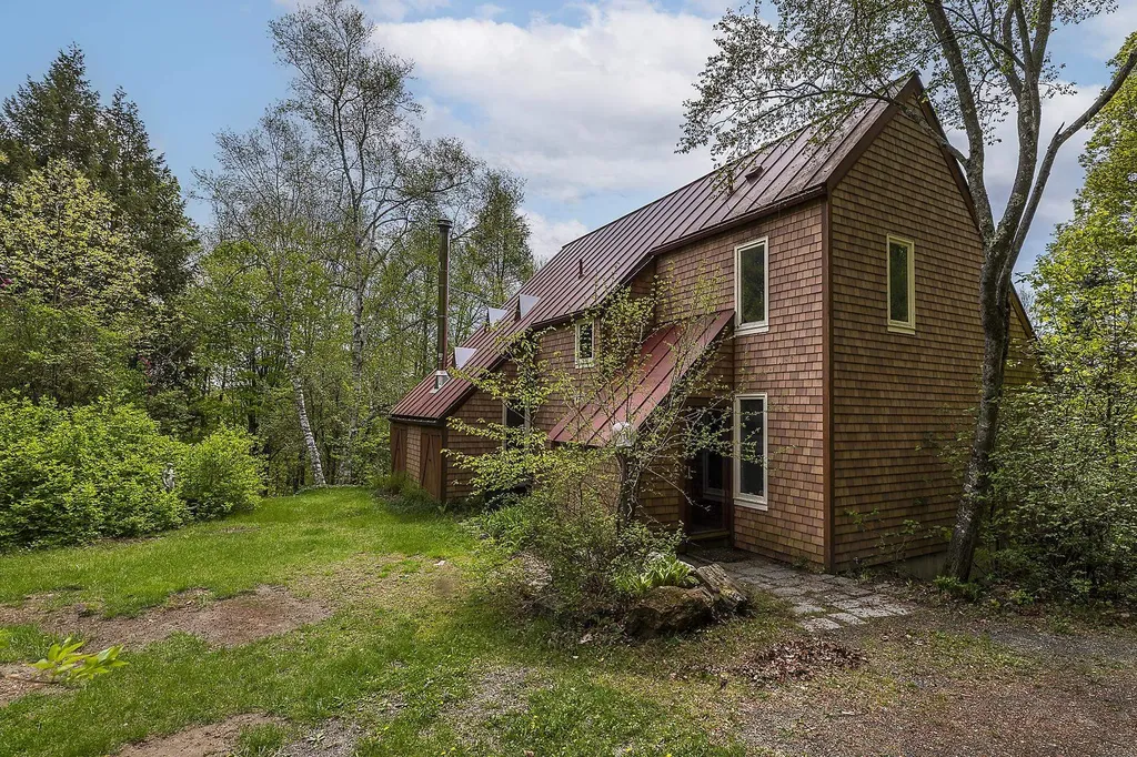 3361 County Road Windsor VT 05089