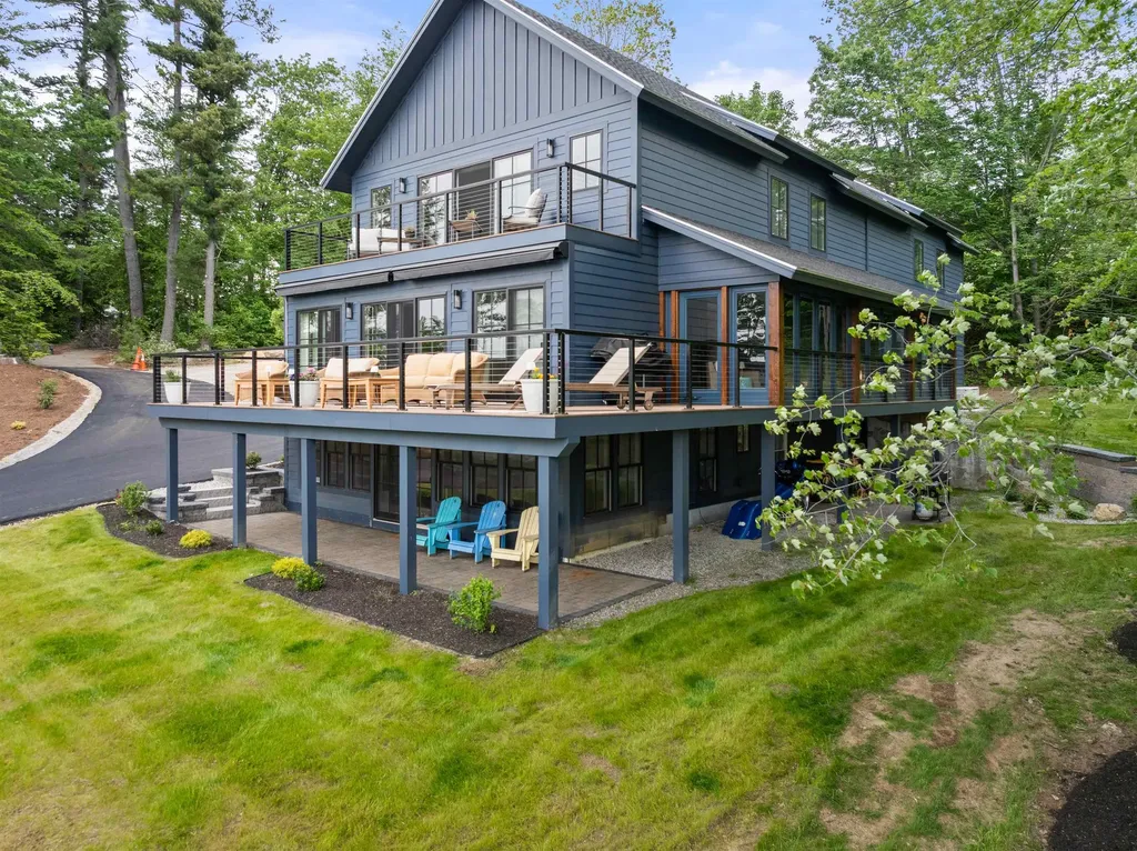 5 Michaels Way Laconia NH 03246