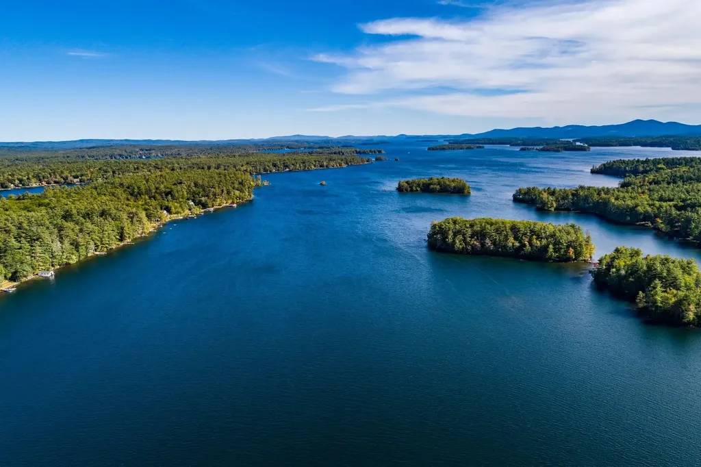 5 Michaels Way Laconia NH 03246