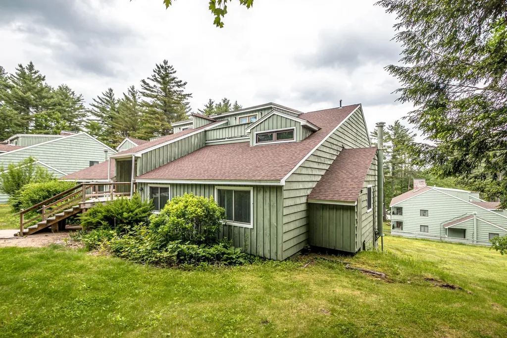 11E - Seasons Of Attitash Road Bartlett NH 03812