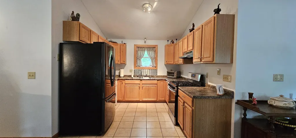 13 North Shore Drive Barnstead NH 03225-3353