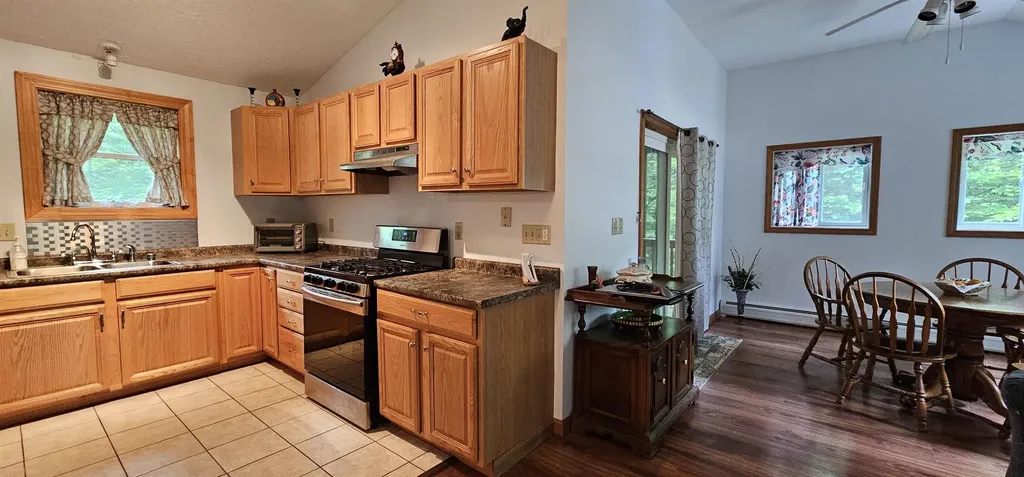 13 North Shore Drive Barnstead NH 03225-3353