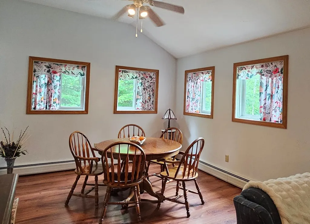 13 North Shore Drive Barnstead NH 03225-3353