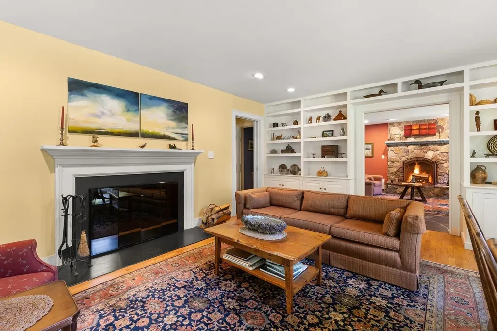 27 Lee Farm Road Hancock NH 03449