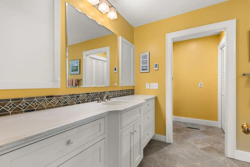 27 Lee Farm Road Hancock NH 03449