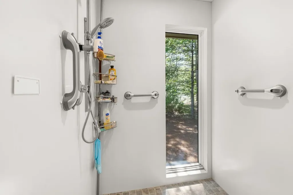 27 Lee Farm Road Hancock NH 03449