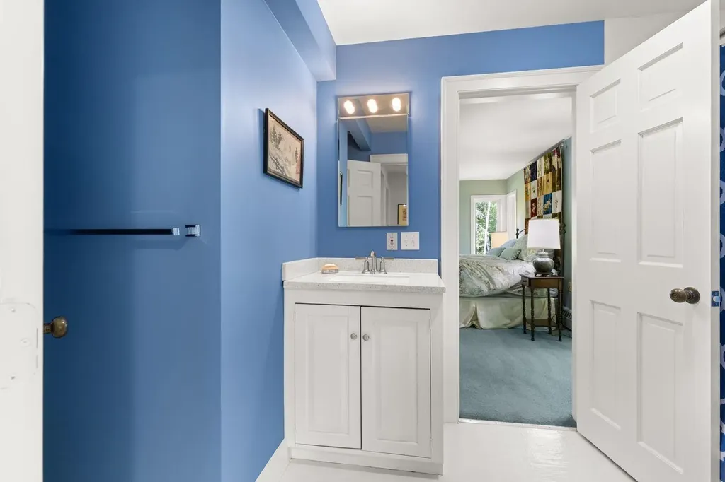 27 Lee Farm Road Hancock NH 03449