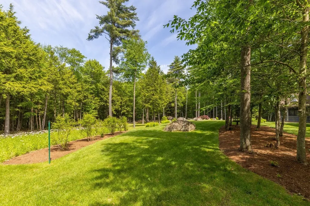 27 Lee Farm Road Hancock NH 03449