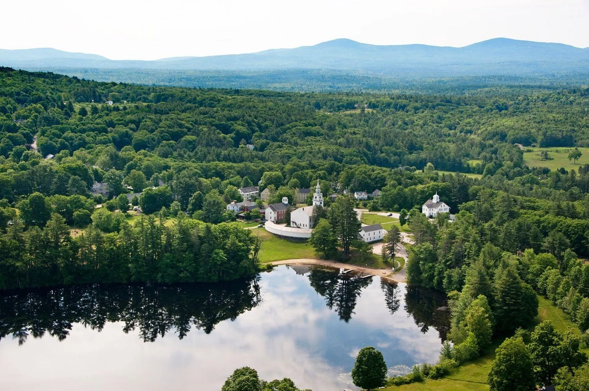 27 Lee Farm Road Hancock NH 03449