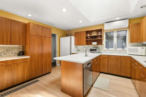 27 Lee Farm Road Hancock NH 03449