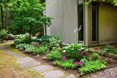 27 Lee Farm Road Hancock NH 03449