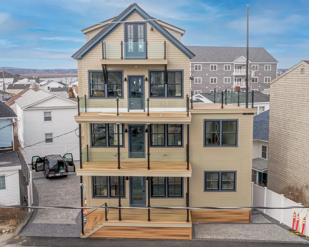 53 Ocean Boulevard Hampton NH 03842