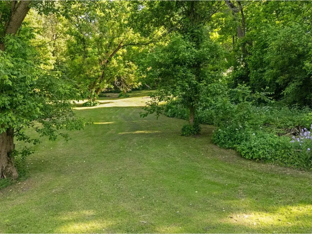 1061 Johnnie Brook Road Richmond VT 05477