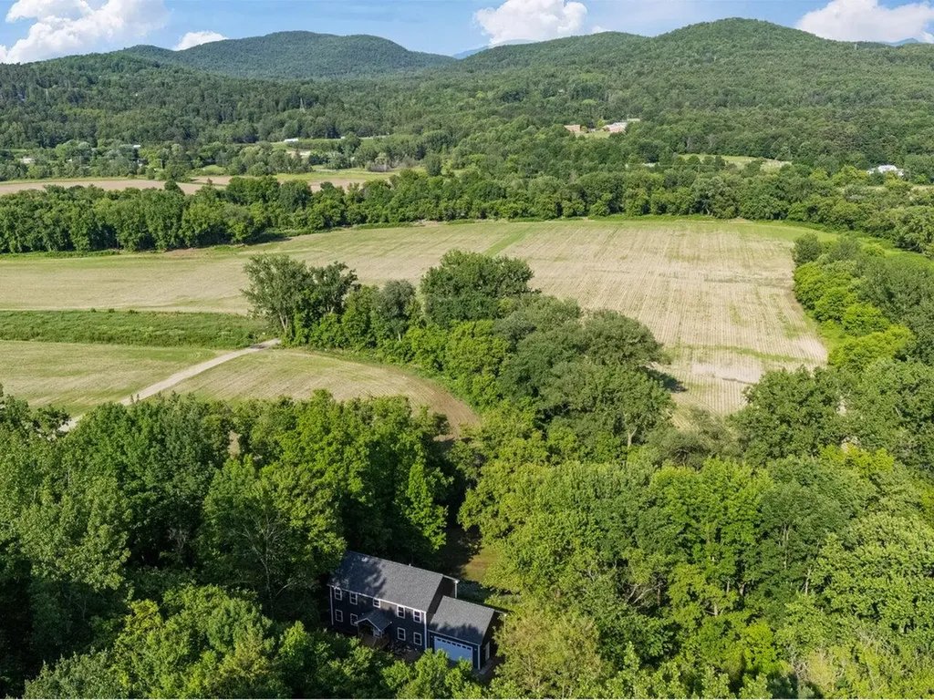 1061 Johnnie Brook Road Richmond VT 05477