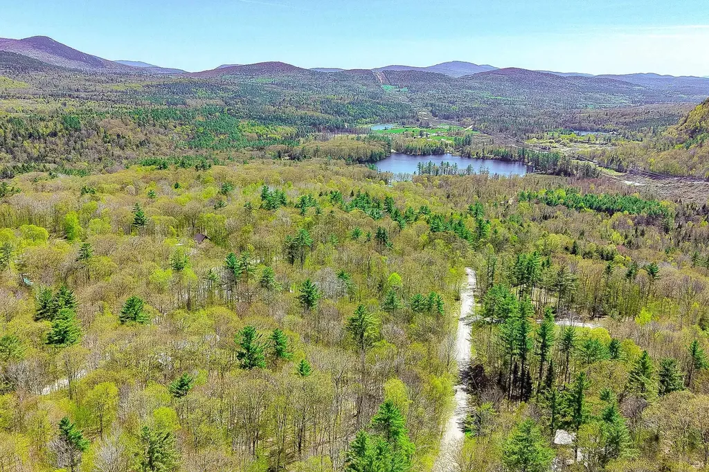 Lot 204-101 Haverhill Lane Haverhill NH 03785