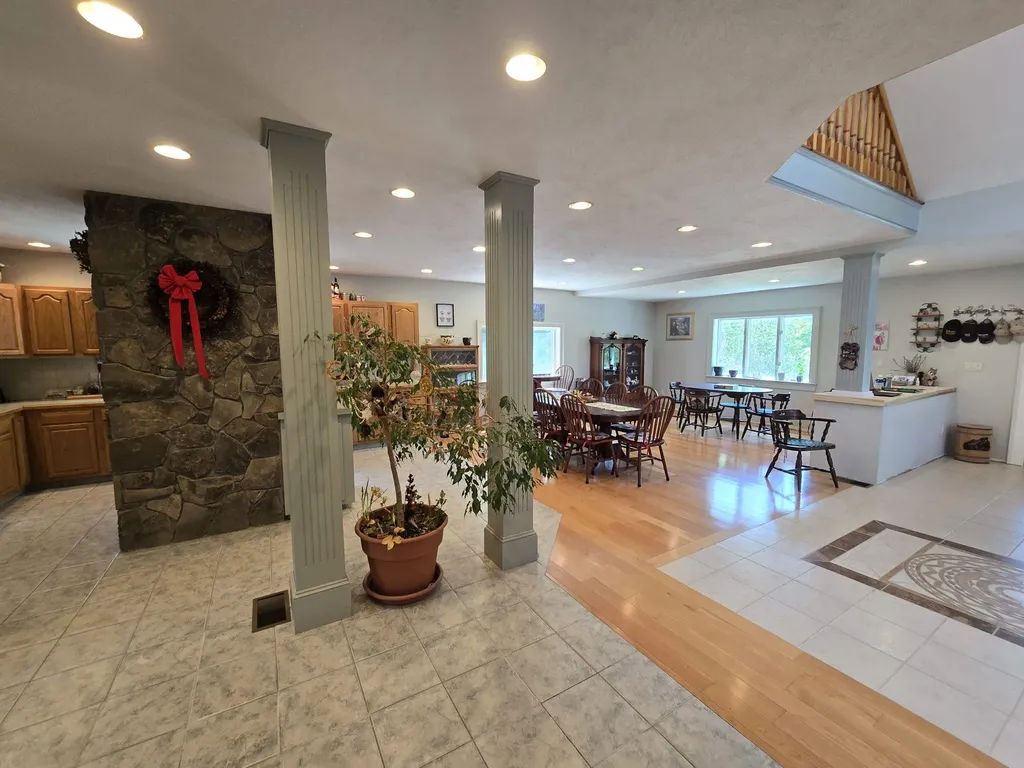 564 Main Street Fremont NH 03044