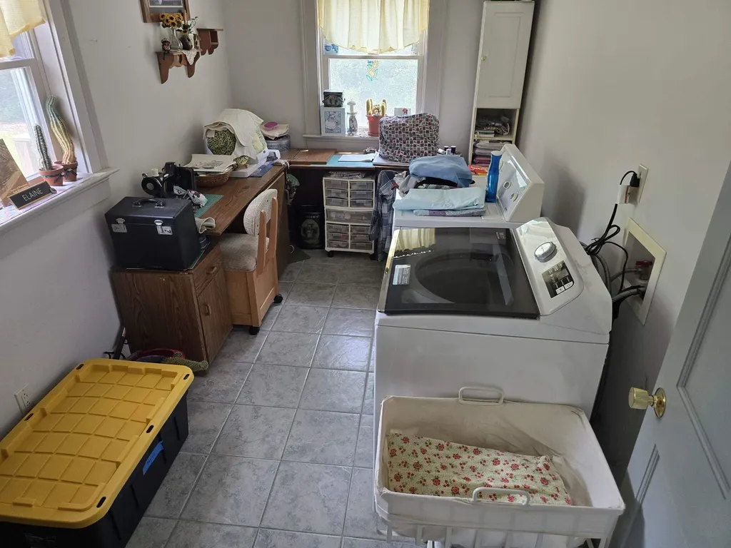 564 Main Street Fremont NH 03044