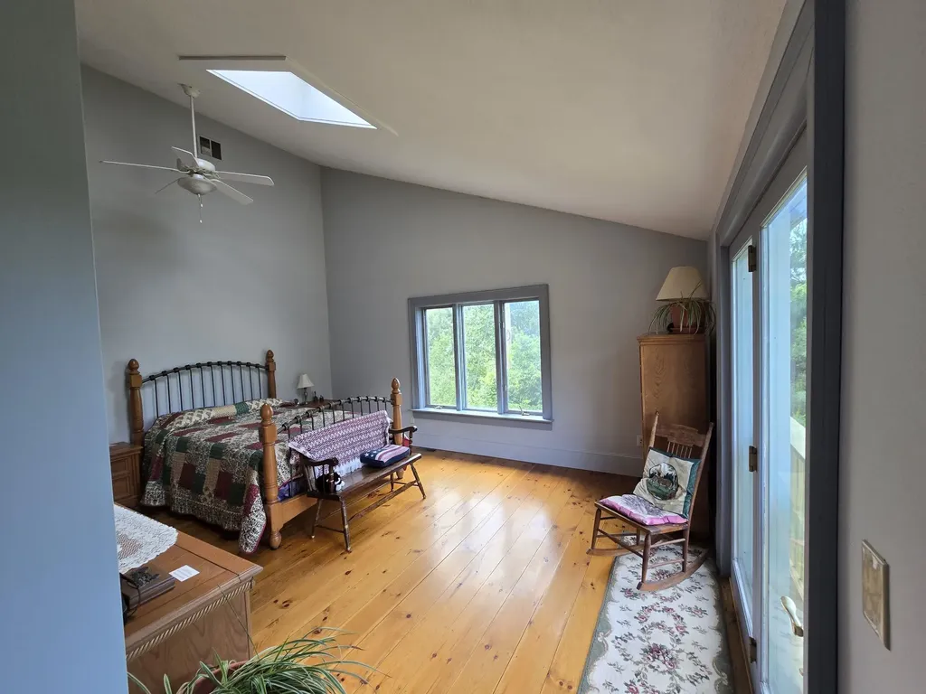 564 Main Street Fremont NH 03044