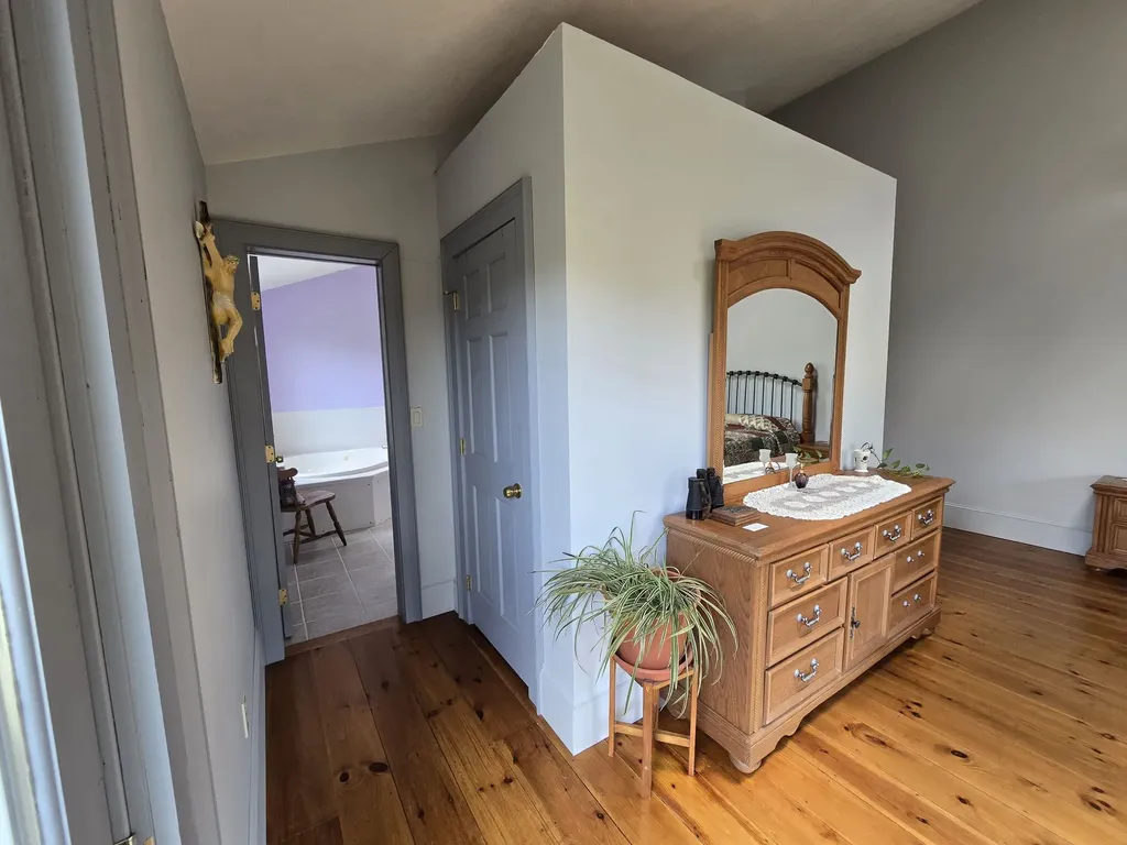 564 Main Street Fremont NH 03044