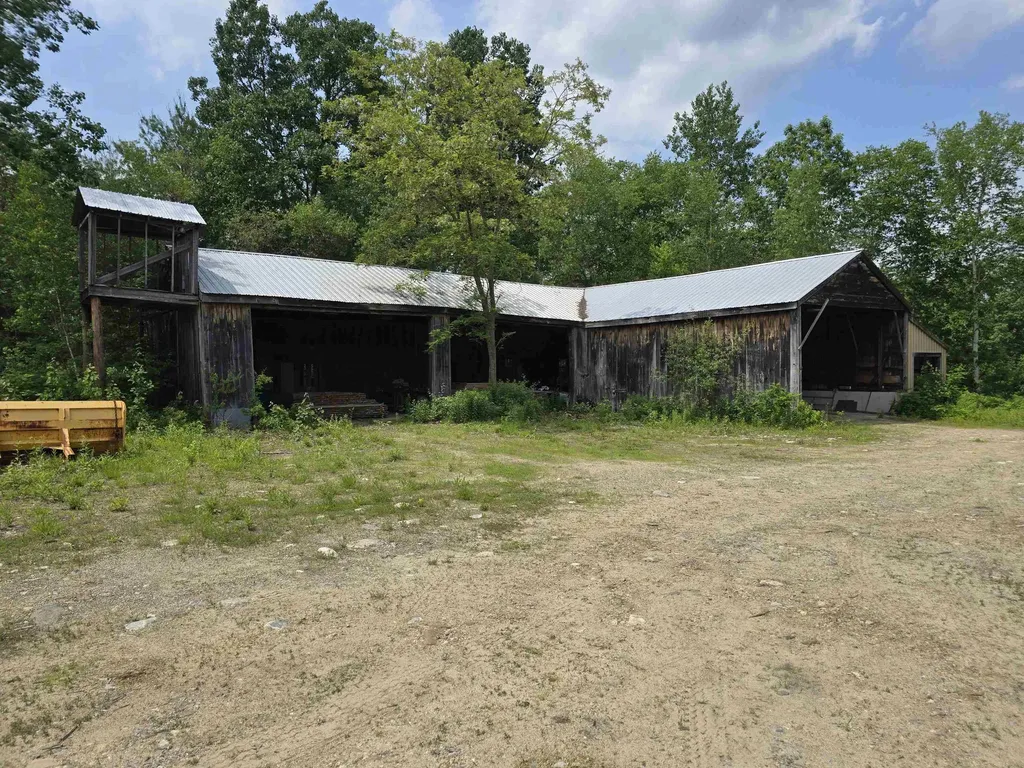 564 Main Street Fremont NH 03044