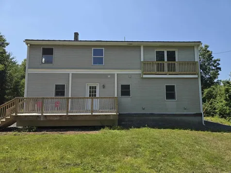 564 Main Street Fremont NH 03044