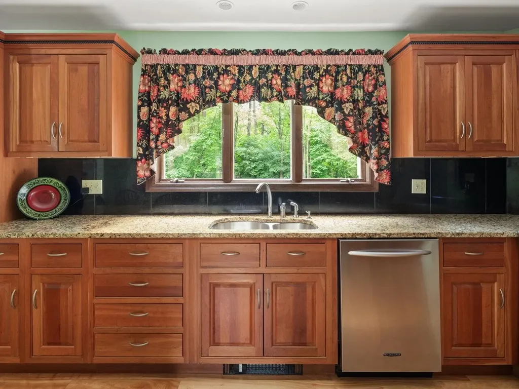 51 Old Sawmill Road Colchester VT 05446