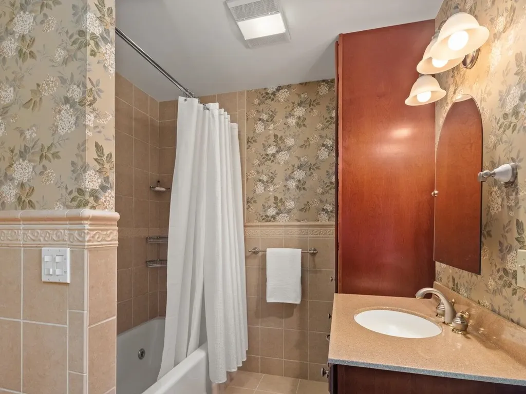 51 Old Sawmill Road Colchester VT 05446