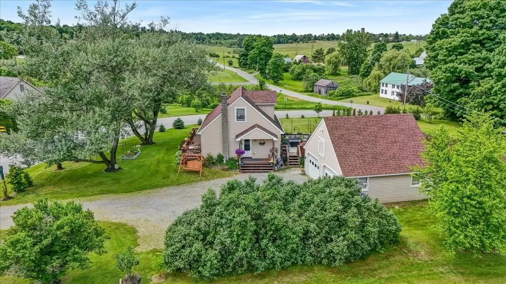 1588 Sandy Birch Road Georgia VT 05468