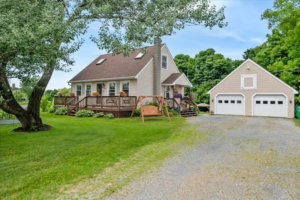 1588 Sandy Birch Road Georgia VT 05468