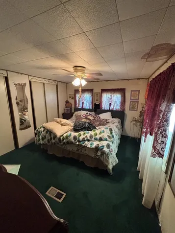 15 James Street Derry NH 03038-4526