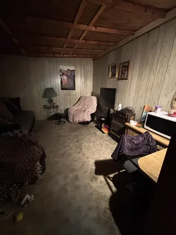 15 James Street Derry NH 03038-4526