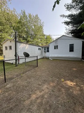 15 James Street Derry NH 03038-4526