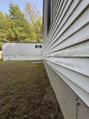 15 James Street Derry NH 03038-4526