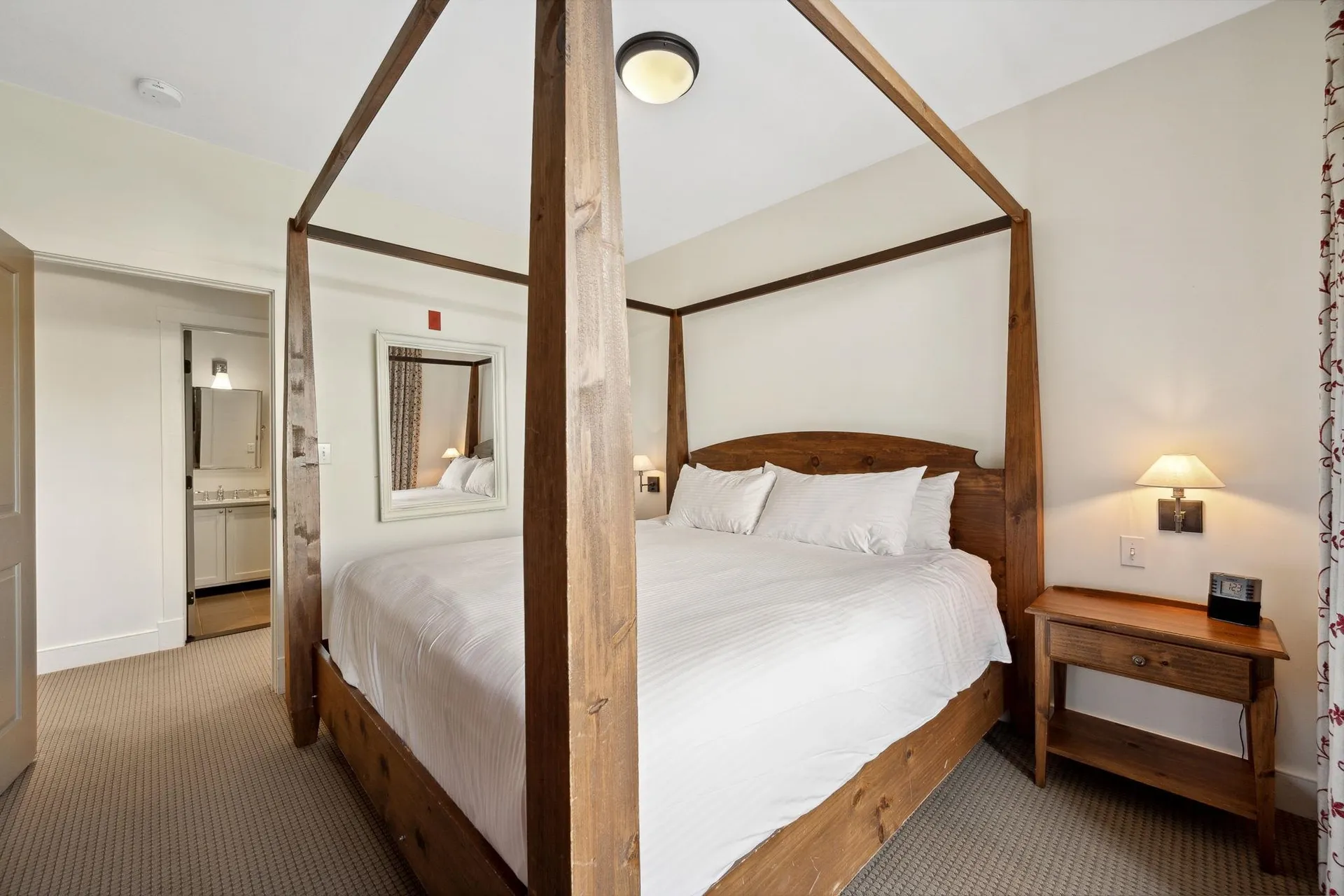 102 Forest Drive Warren VT 05674